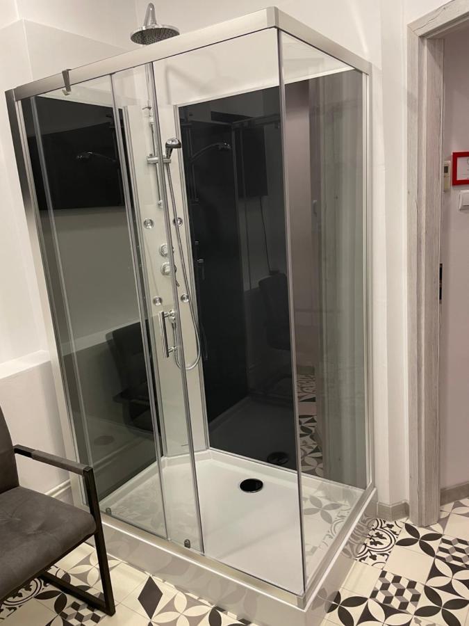 Flyfly Hostel , Darmowy Parking , Rezerwuj Przez Urzadzenia Mobilne -10 Procent Wrocław Kültér fotó