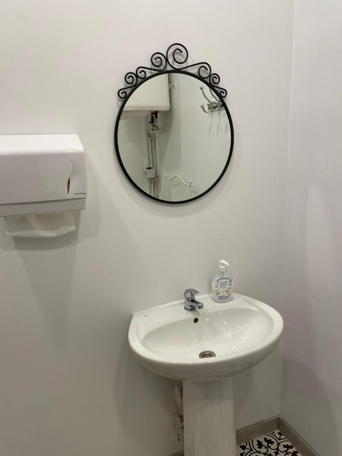 Flyfly Hostel , Darmowy Parking , Rezerwuj Przez Urzadzenia Mobilne -10 Procent Wrocław Kültér fotó