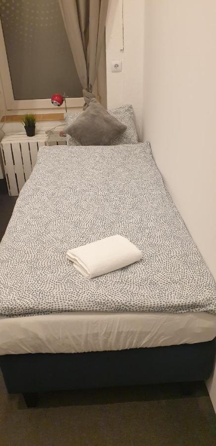 Flyfly Hostel , Darmowy Parking , Rezerwuj Przez Urzadzenia Mobilne -10 Procent Wrocław Kültér fotó