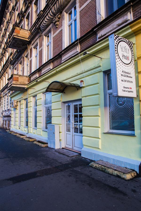 Flyfly Hostel , Darmowy Parking , Rezerwuj Przez Urzadzenia Mobilne -10 Procent Wrocław Kültér fotó