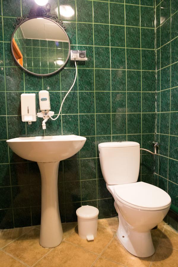 Flyfly Hostel , Darmowy Parking , Rezerwuj Przez Urzadzenia Mobilne -10 Procent Wrocław Kültér fotó