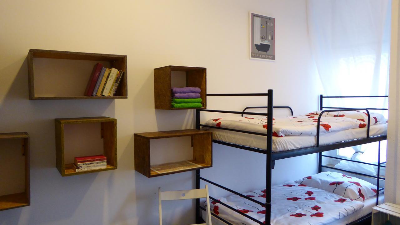 Flyfly Hostel , Darmowy Parking , Rezerwuj Przez Urzadzenia Mobilne -10 Procent Wrocław Kültér fotó
