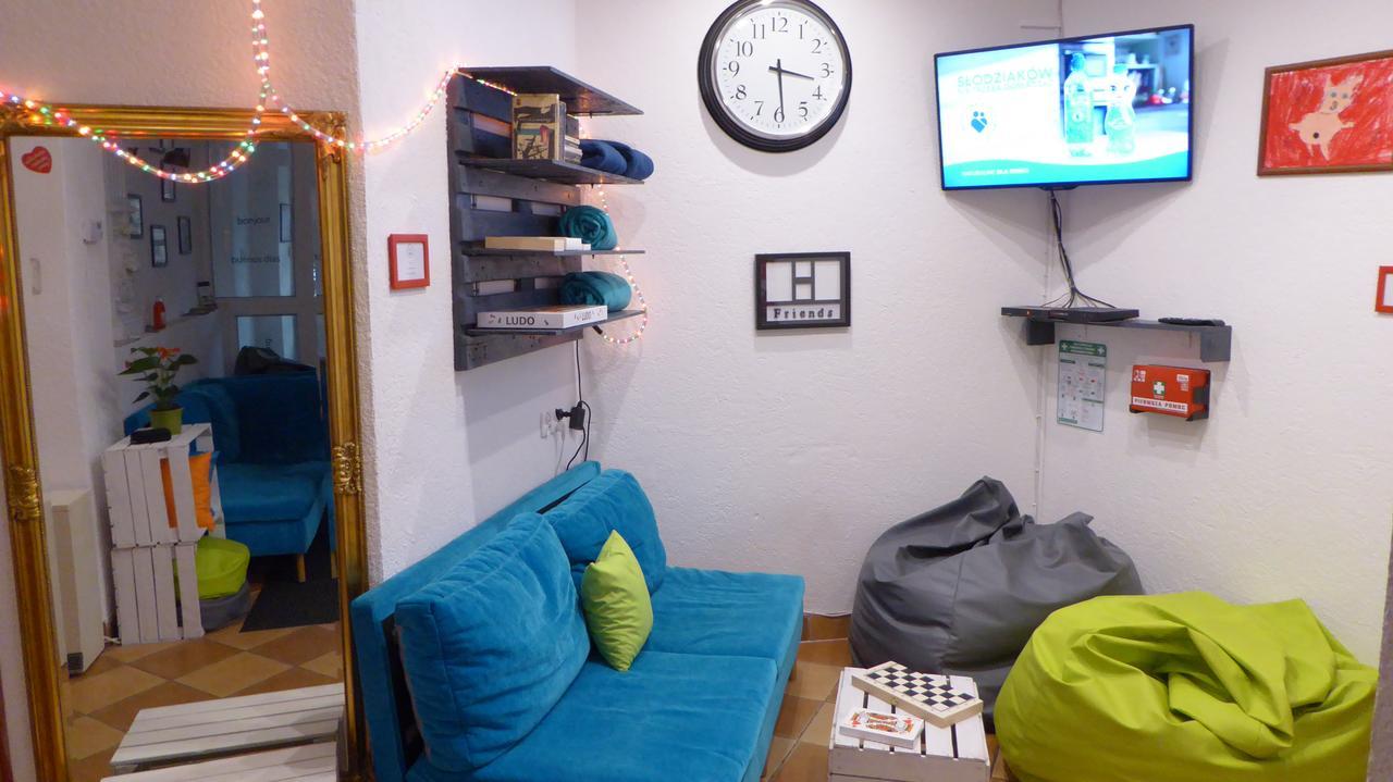 Flyfly Hostel , Darmowy Parking , Rezerwuj Przez Urzadzenia Mobilne -10 Procent Wrocław Kültér fotó